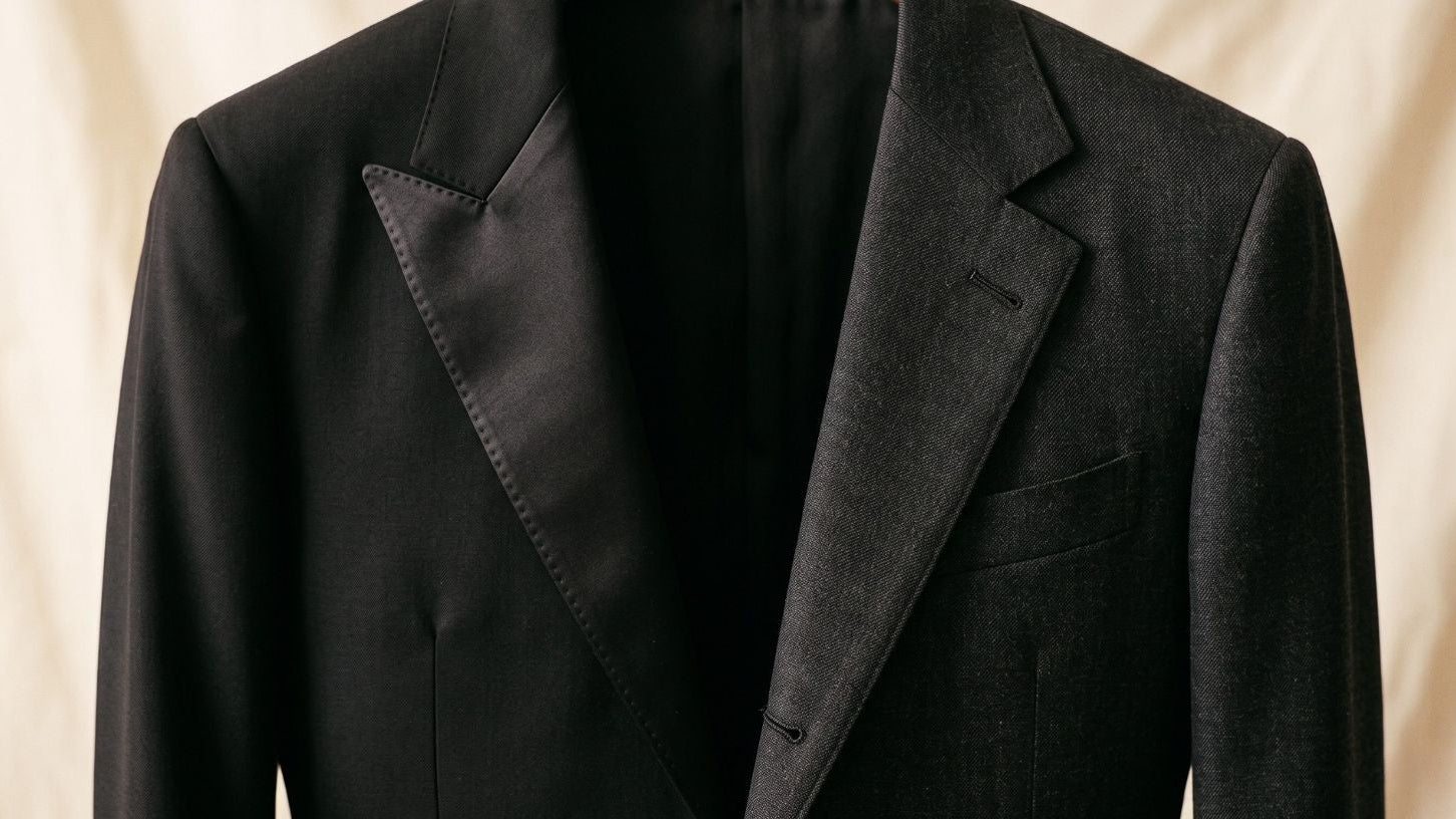 Tuxedo vs Suit: How to Decide What to Wear