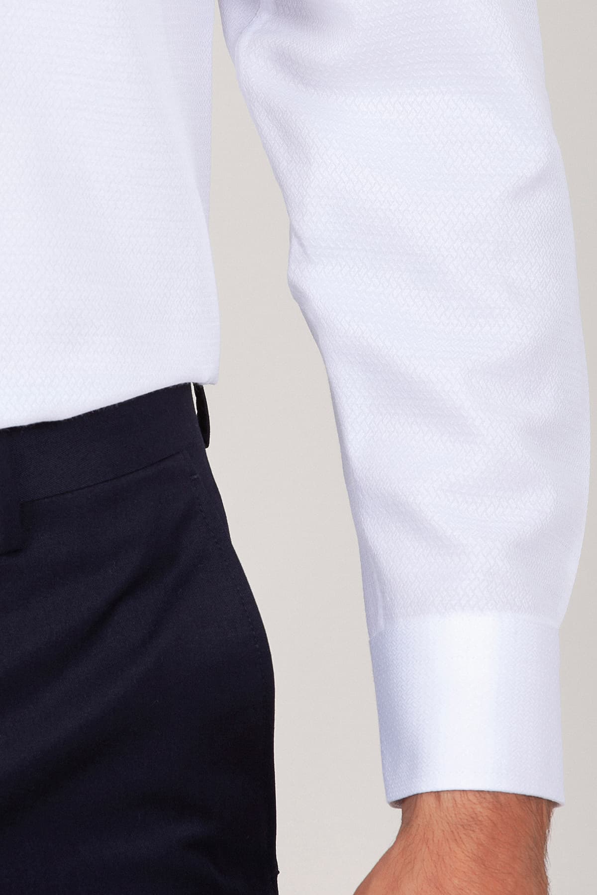 Classic Fit Long Sleeve Cotton Blend White Dress Shirt