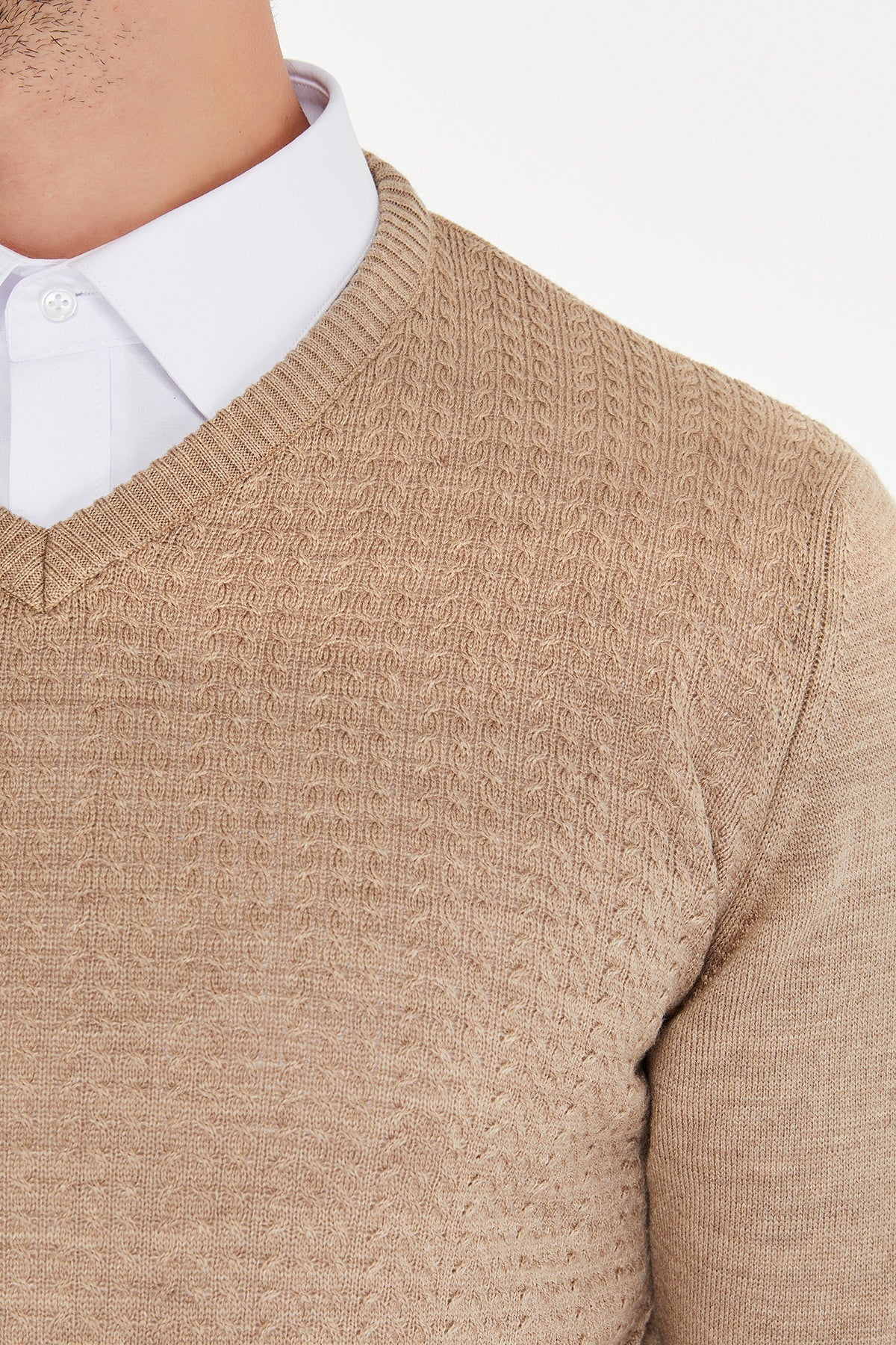 Regular Fit Beige V-Neck Sweater - SAYKI