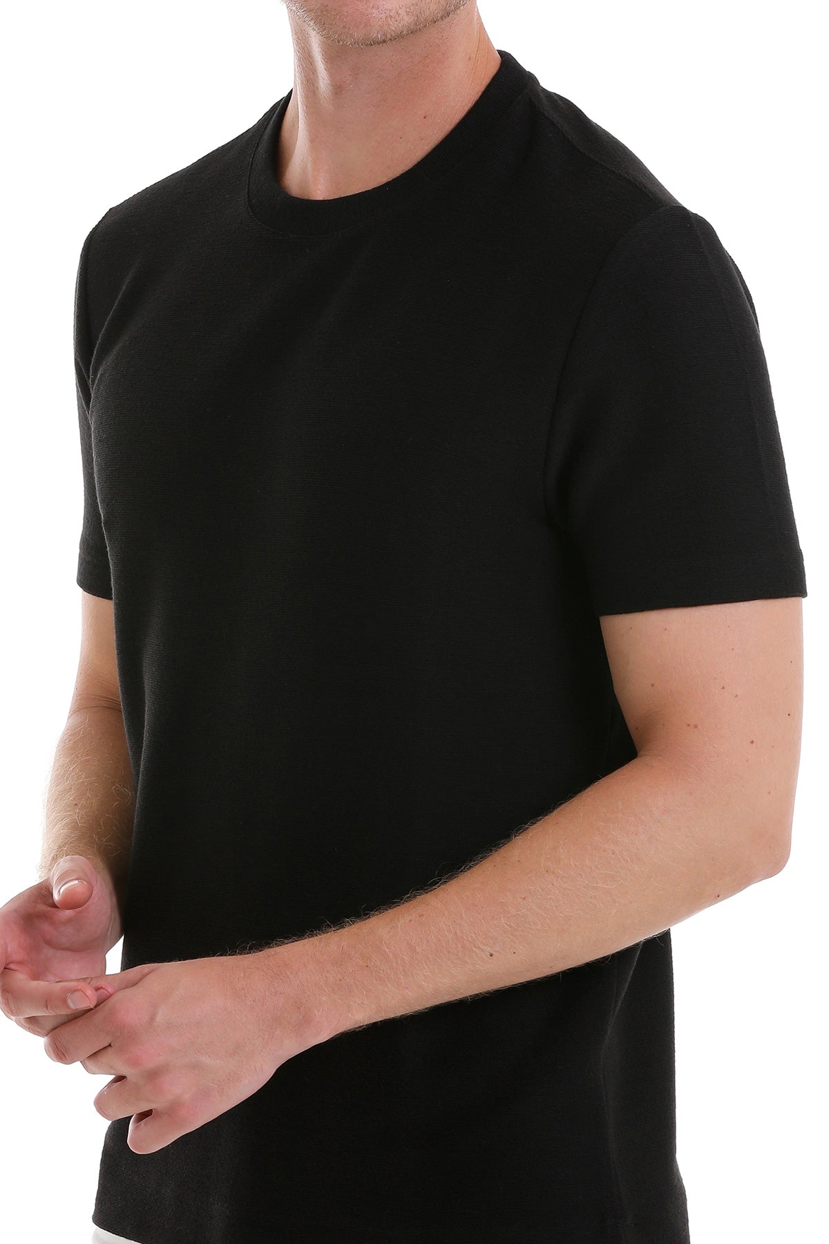 Black short-sleeved crew neck t-shirt made of soft cotton fabric.
