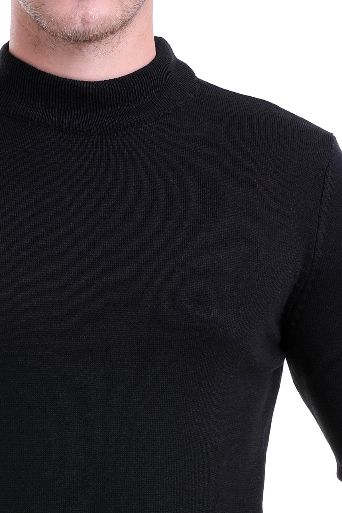 Regular Fit Black Mock Neck Sweater - SAYKI