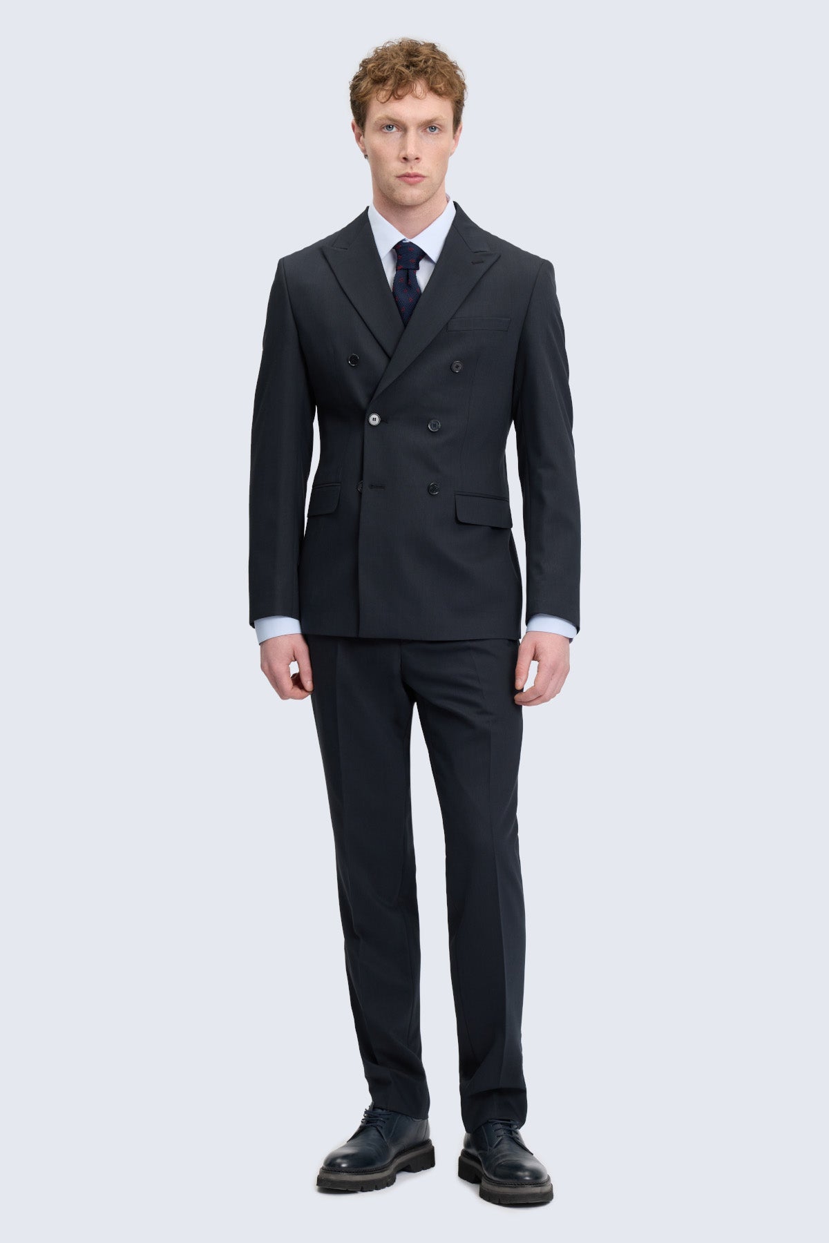 Regular fit black peak lapel double-breasted classic suit with tailored fit and subtle texture in black fabric