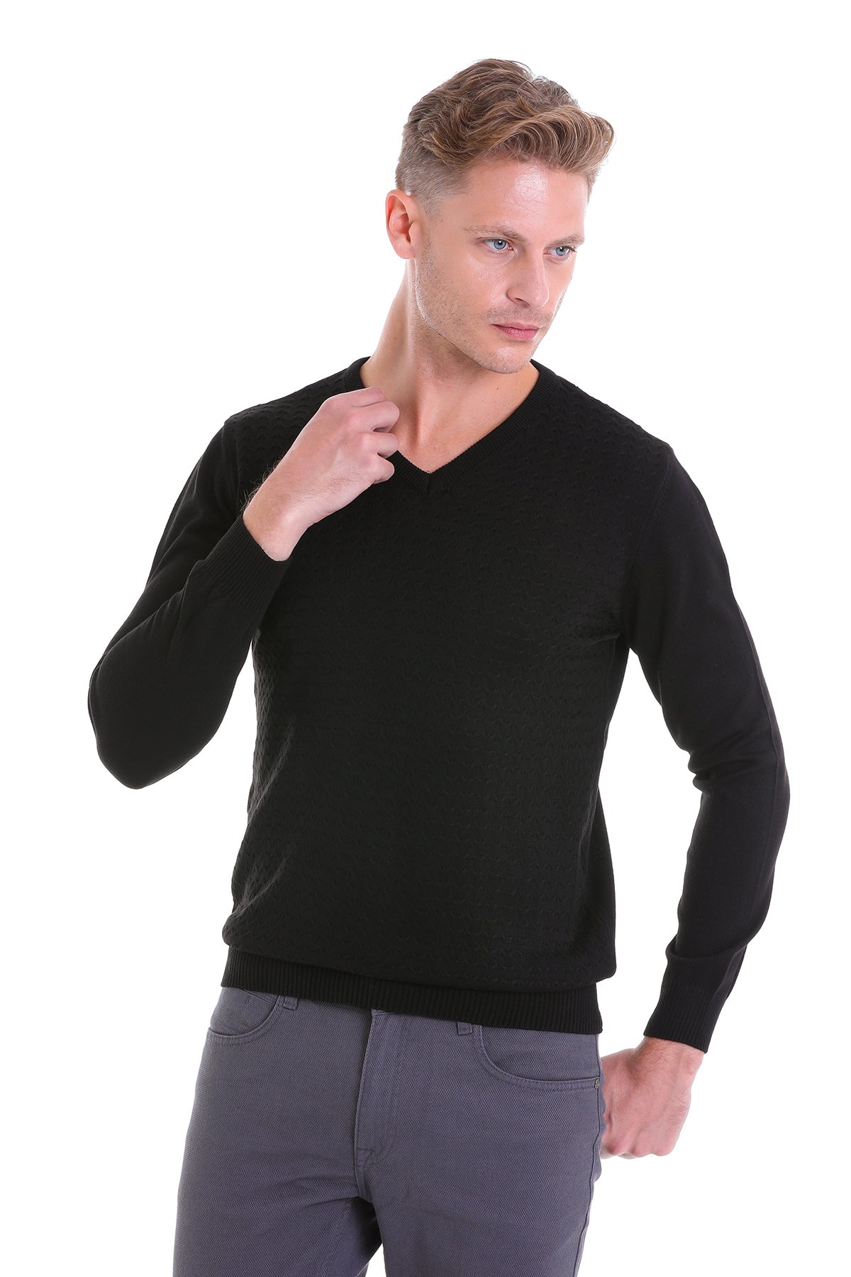 Regular Fit Black V-Neck Sweater - SAYKI