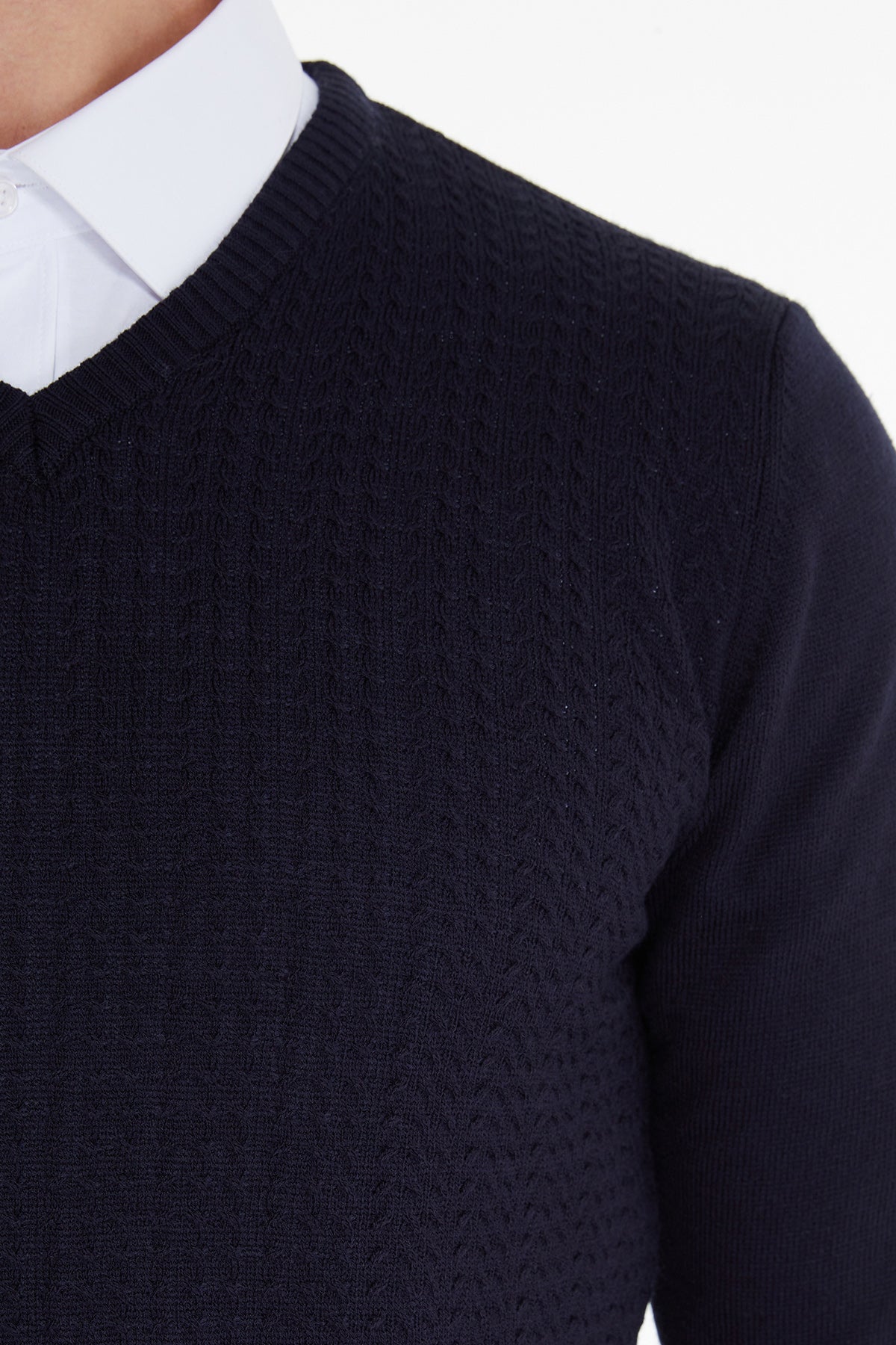 Regular Fit Navy V-Neck Sweater - SAYKI