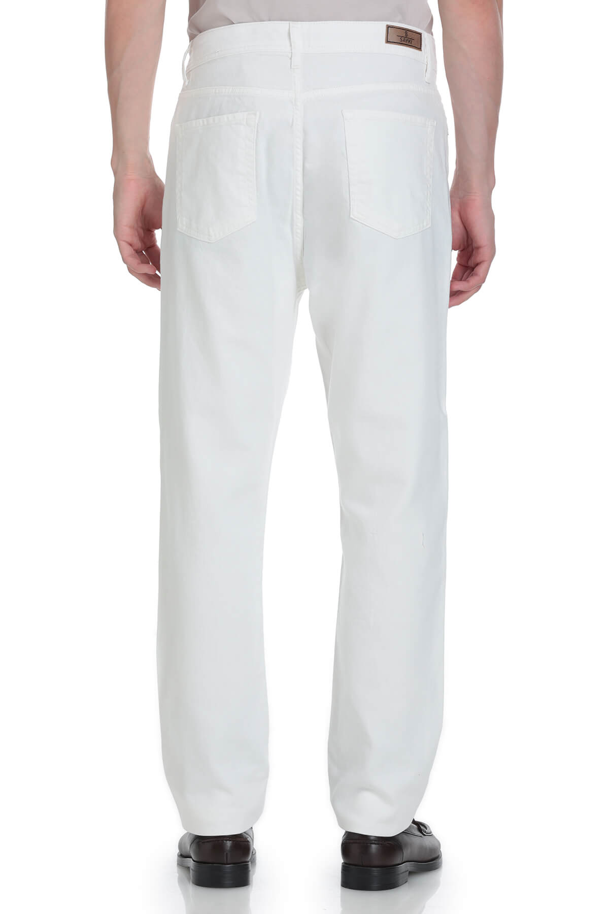 Regular fit white cotton denim pants with classic five-pocket design and brown leather brand patch on waistband