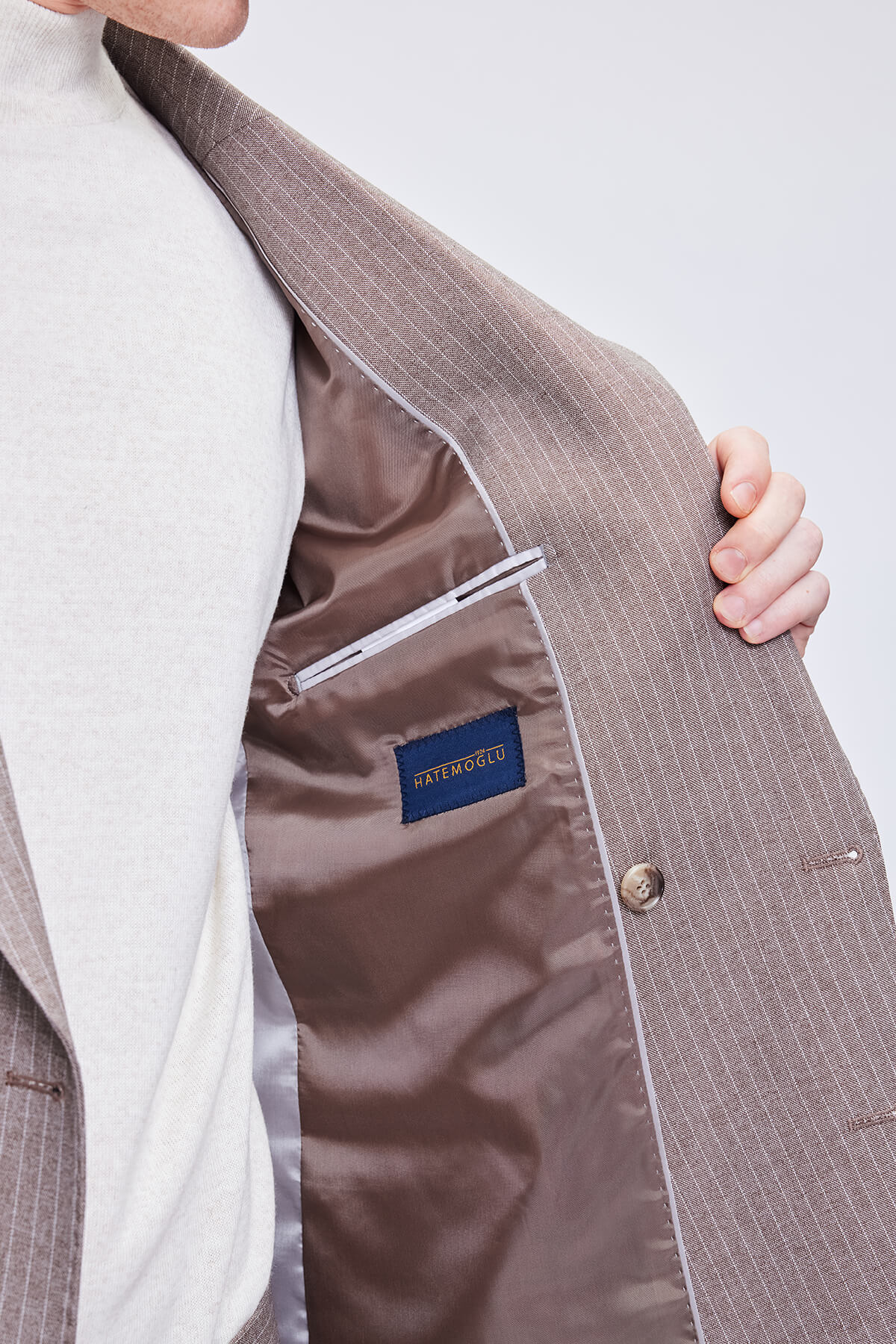 Slim Fit Brown Peak Lapel Striped Double-Breasted Classic