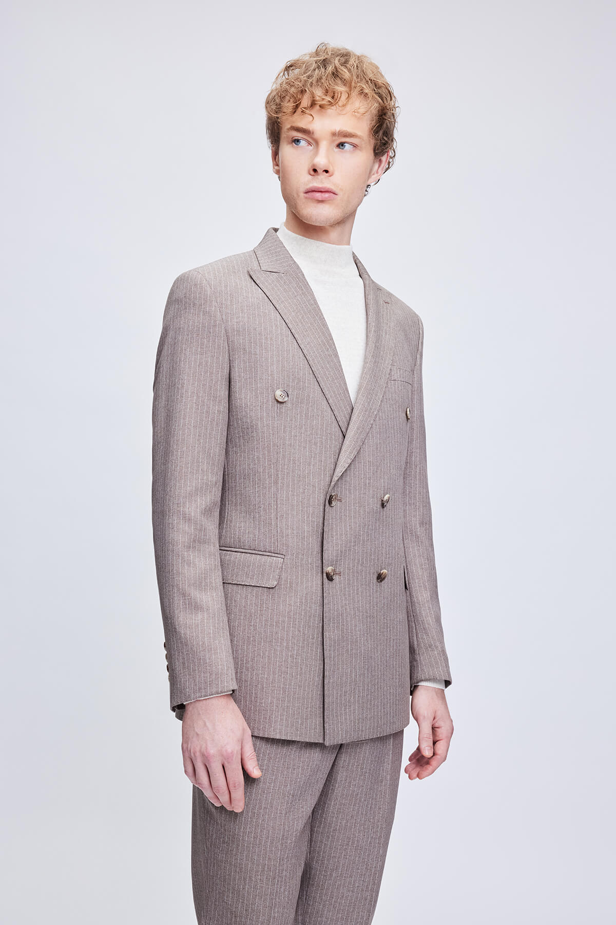 Slim Fit Brown Peak Lapel Striped Double-Breasted Classic