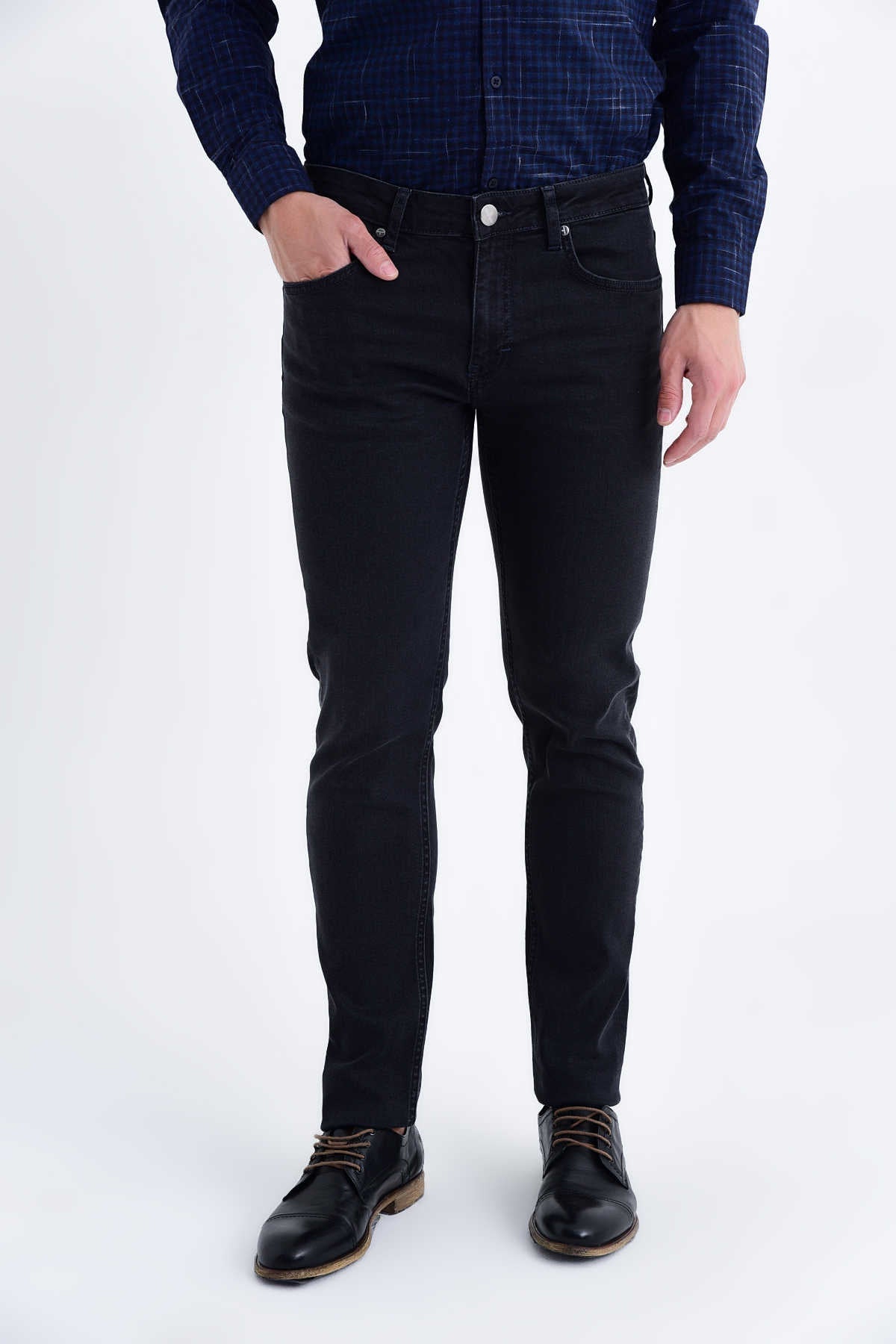 Slim Fit Low Waist Black Cotton Denim Jeans - SAYKI
