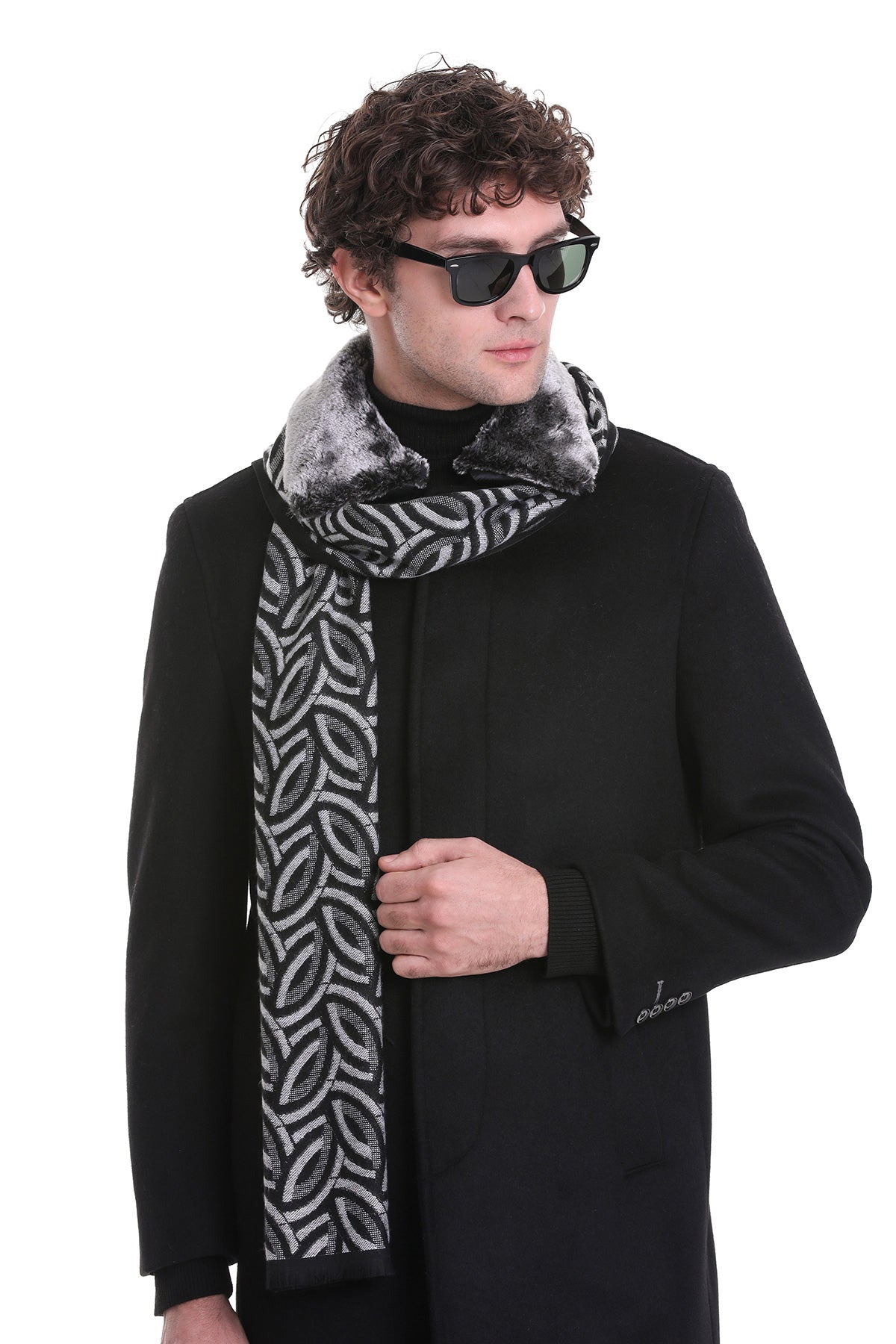 Black and silver patterned scarf with a plush, textured collar.