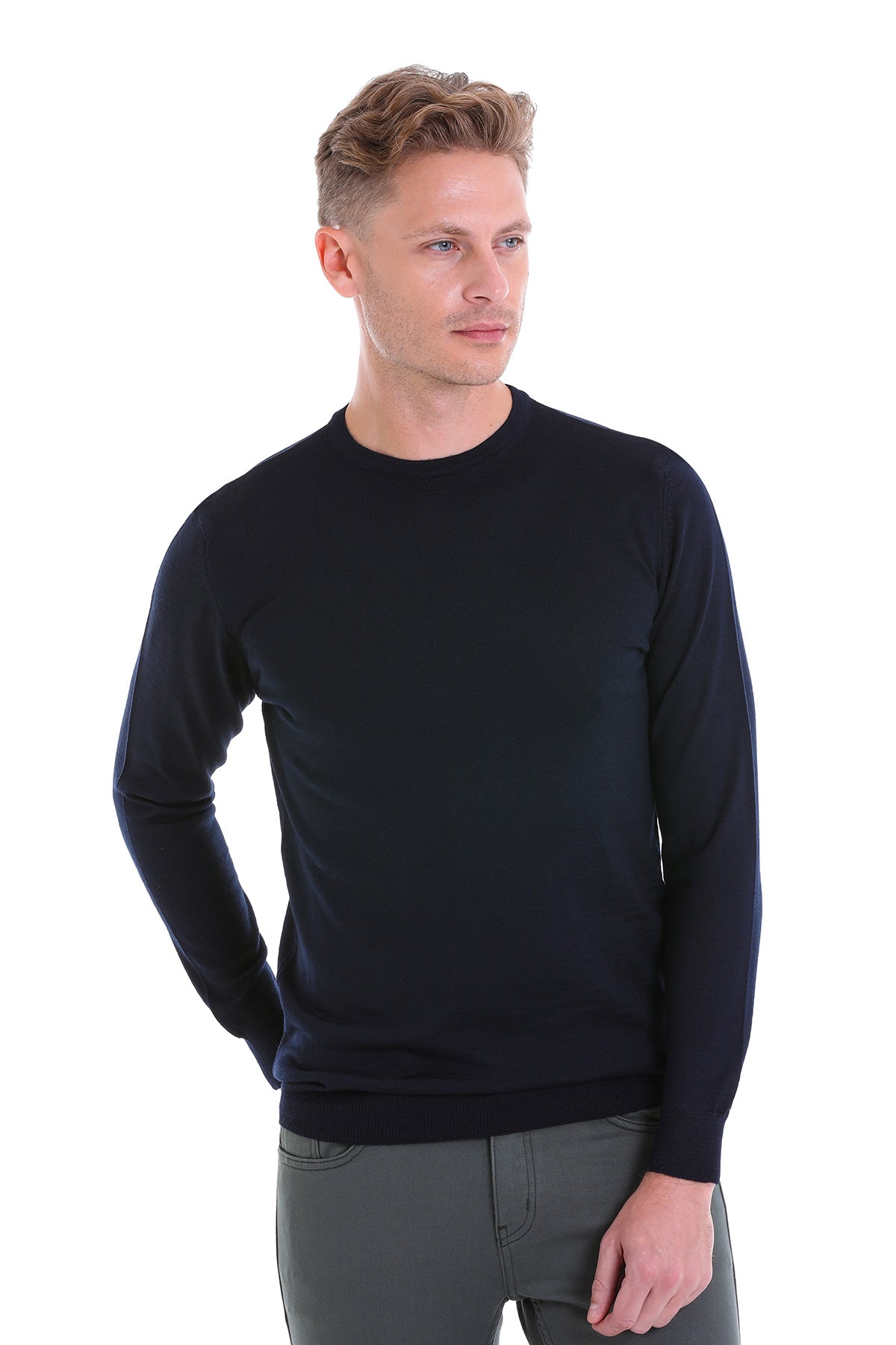 Black long-sleeved crewneck sweater.