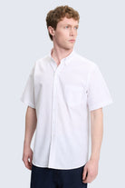 Comfort fit white short sleeve cotton casual shirt with chest pocket and button-down front design