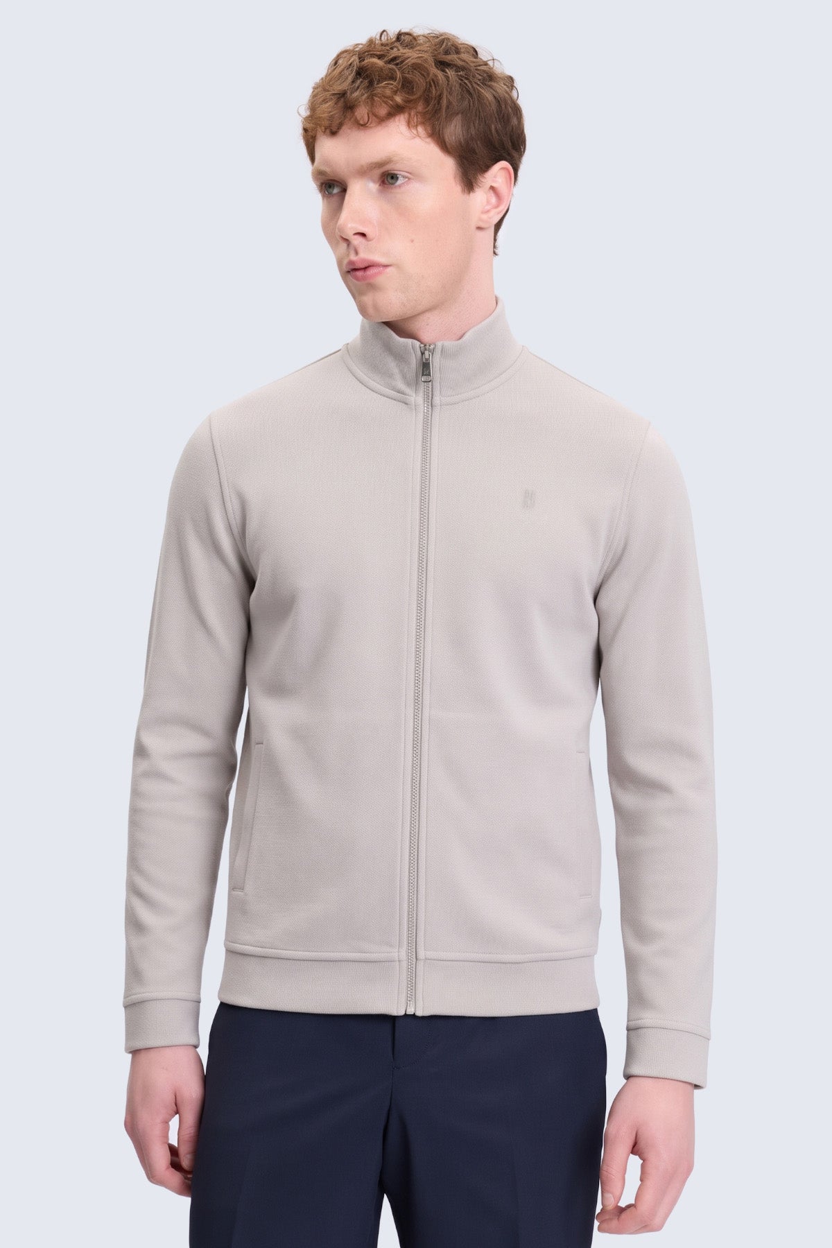 Regular fit linen-tone cotton full-zip mock neck cardigan in light gray with subtle textured fabric and minimalistic design