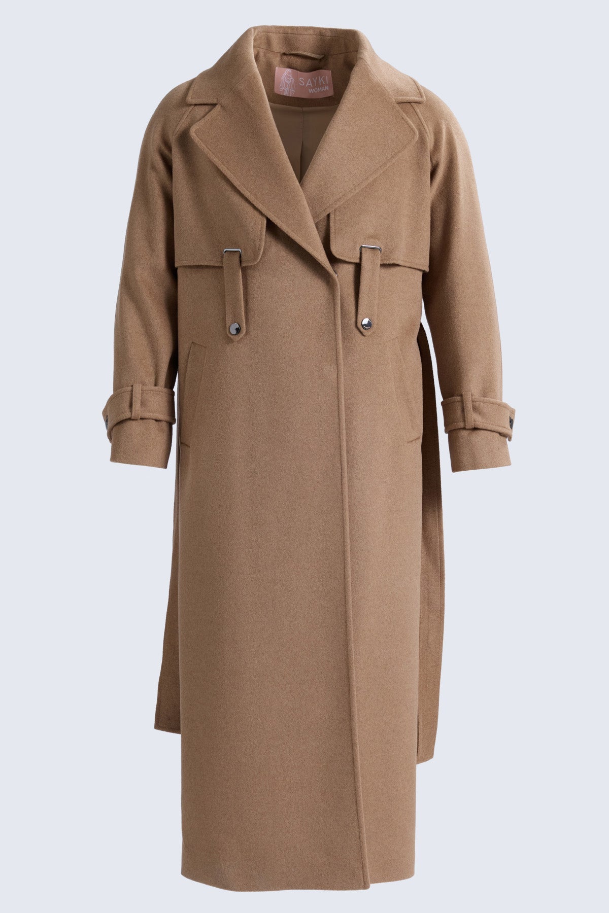 Sayki woman dynamic camel coat in camel wool blend with notched collar flap pockets and adjustable cuffs dynamic fit