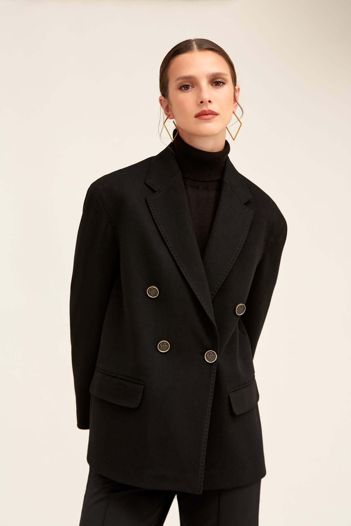 Slim Fit Double Breasted Black Classic Blazer – SAYKI Slim Fit Double Breasted Black Classic Blazer – SAYKI